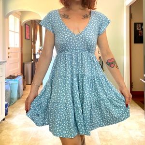UO blue floral tiered dress